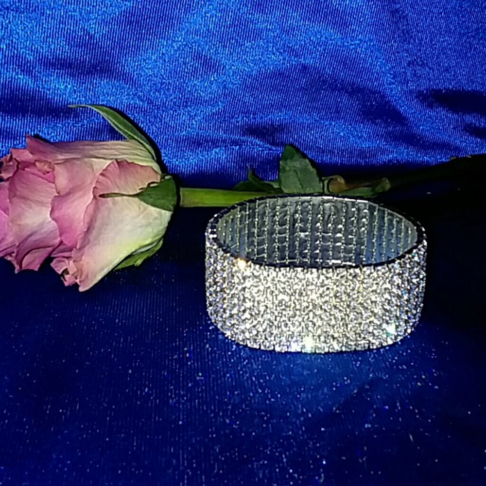 Beautiful Stretch Rhinestone Bracelet